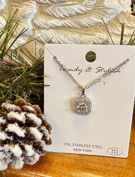 Silver glam necklace