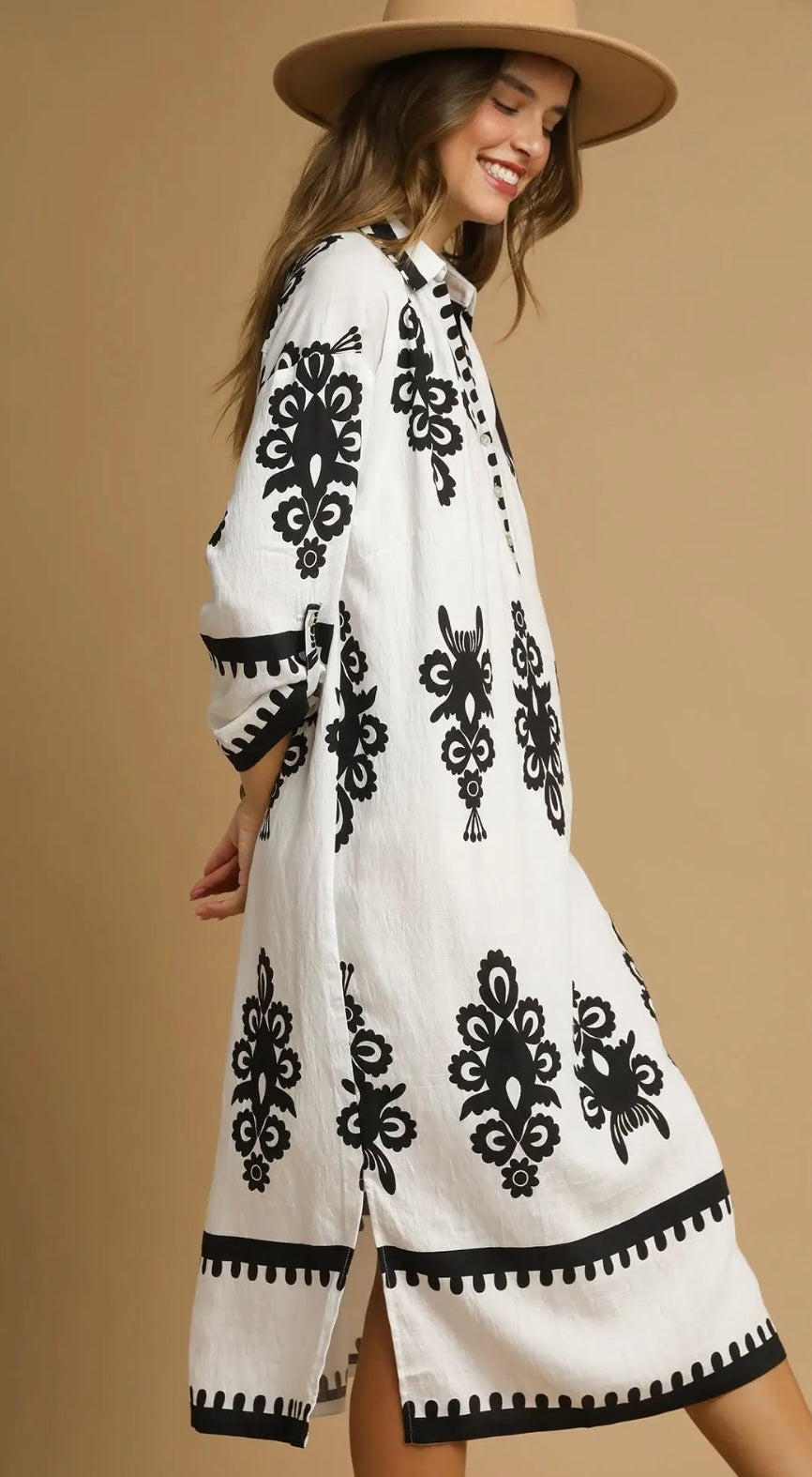 Black and white abstract print midi dress
