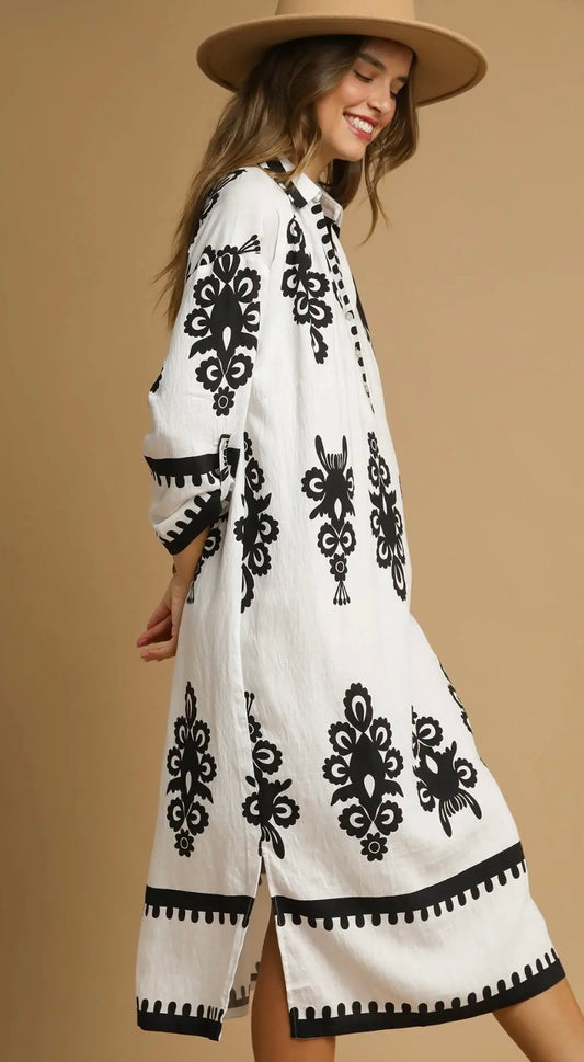 Black and white abstract print midi dress