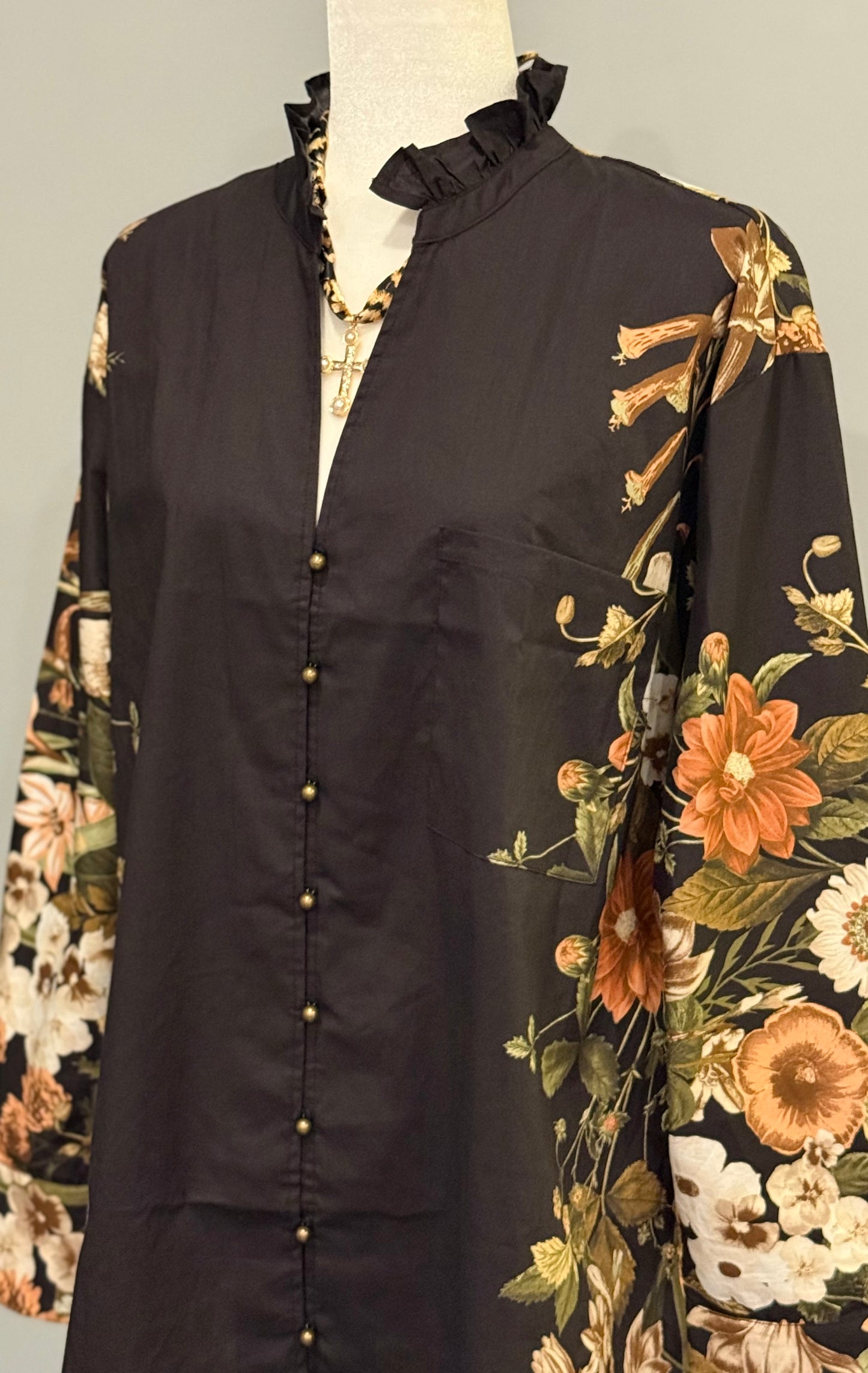 Floral statement shirt (plus sizes)