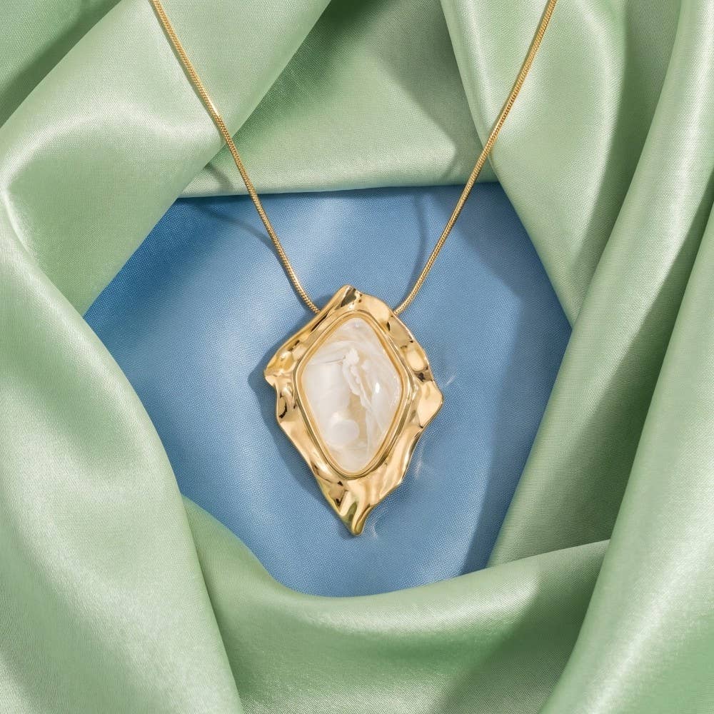 Molten Frame Marbled Stone Pendant Necklace