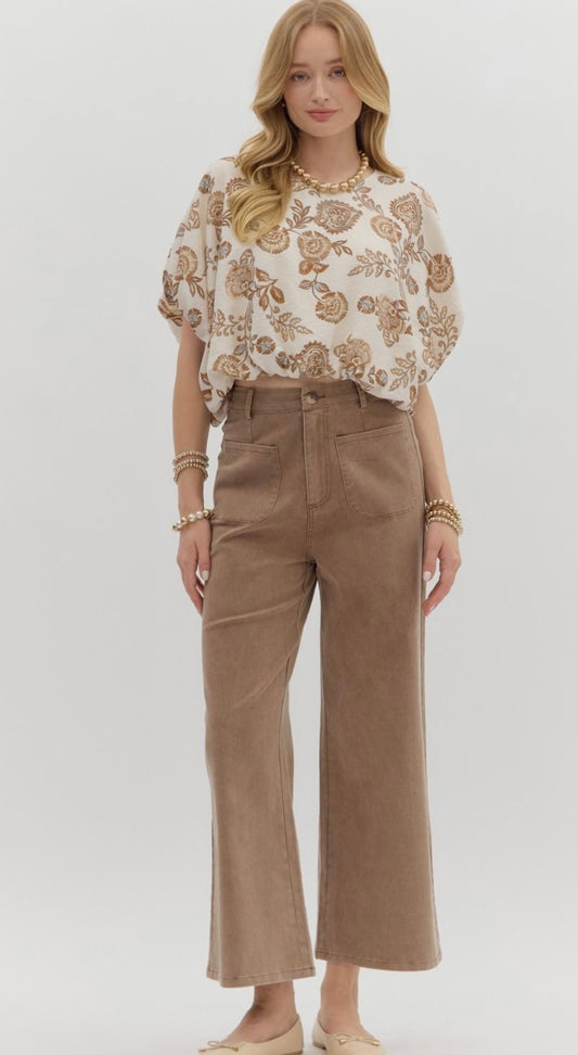 Brown pants with front pockets
