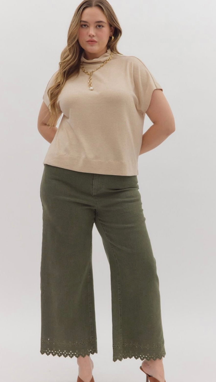 Embroidered Hem Ankle Length Jeans in Green (plus sizes)