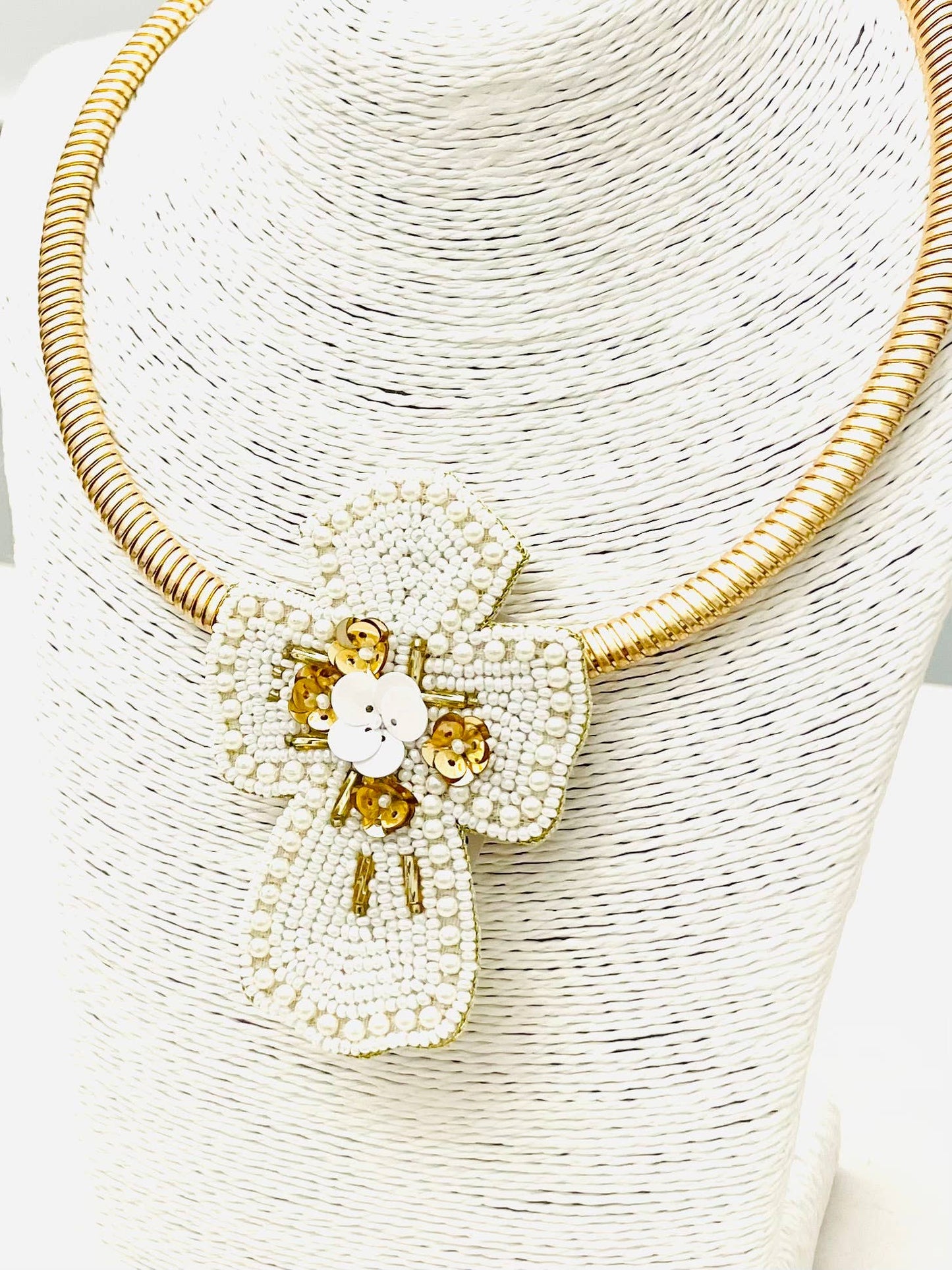 TWO FORTY TWO - HOLIDAY - The Cross Necklace (white/gold)
