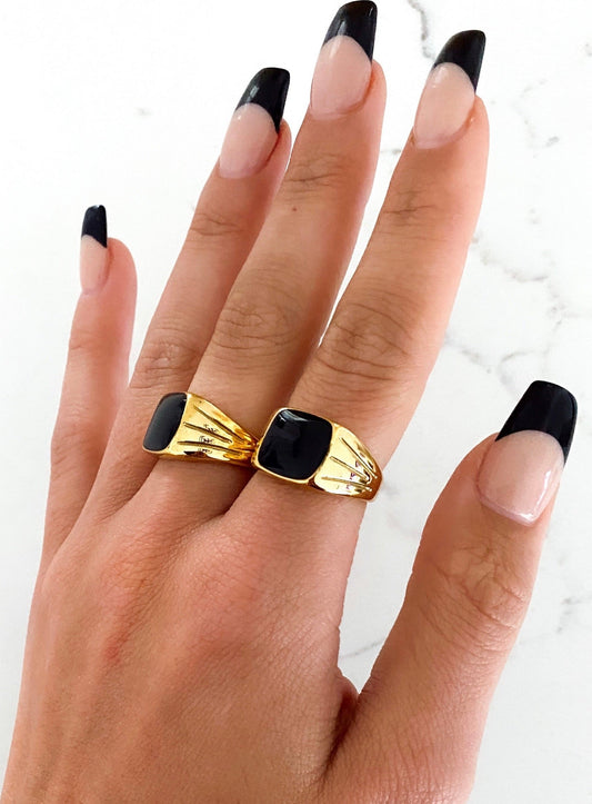 BLACK SQUARE RING